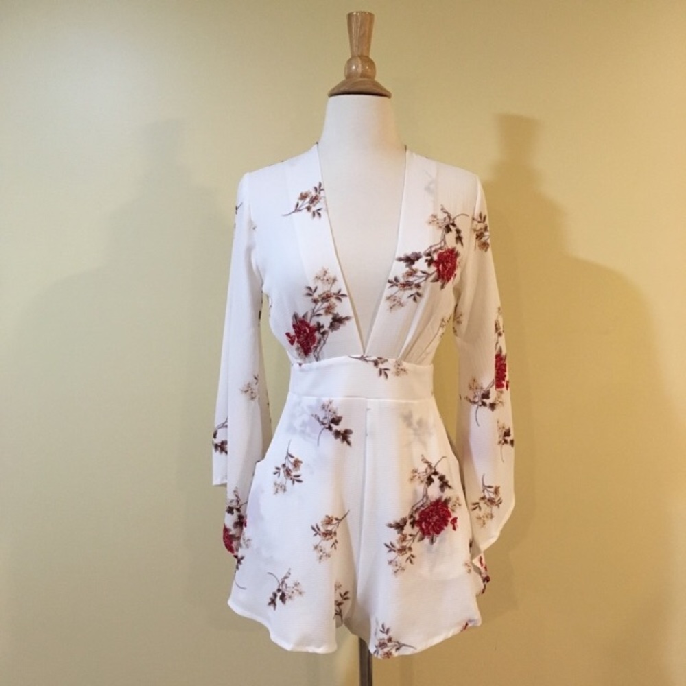 Bell Sleeve Rose Floral Plunging V Neck Romper - Picture 3 of 7